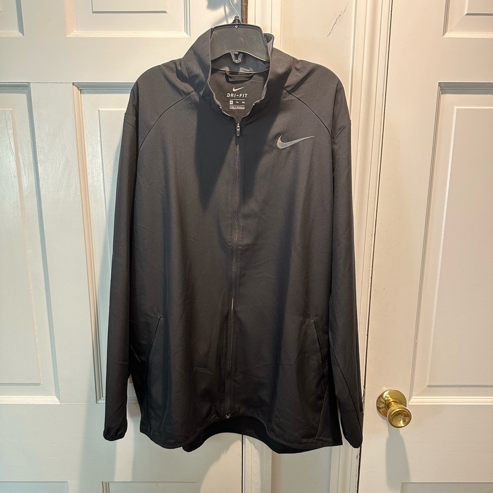 Black NIKE windbreaker